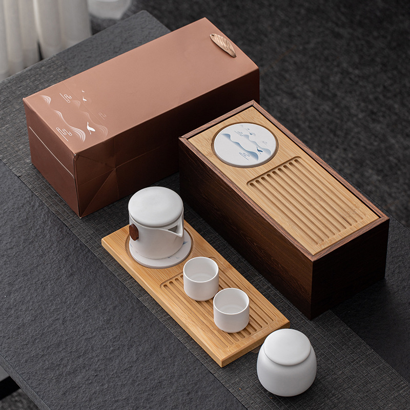 Công ty Văn hóa và Sáng tạo Doanh nghiệp Ngân Hàng Doanh nghiệp Hoạt động Khai Trương Hộp quà logo Quà Tặng Khách Hàng Quà Tặng