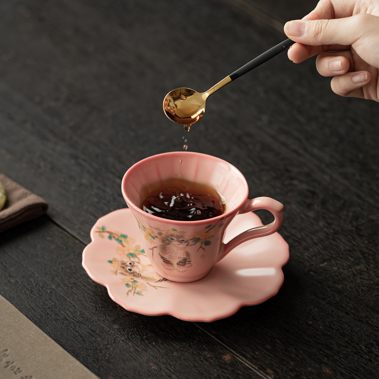 Bột thạch mỡ lợn Bộ cốc cà phê Ru Hu Wan cốc sứ vẽ tay gia dụng cốc uống nước chuyên dụng cho nữ công sở tặng quà