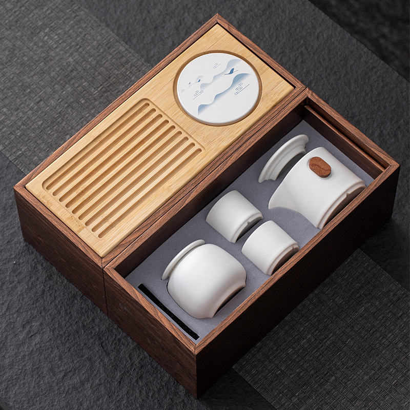 Công ty Văn hóa và Sáng tạo Doanh nghiệp Ngân Hàng Doanh nghiệp Hoạt động Khai Trương Hộp quà logo Quà Tặng Khách Hàng Quà Tặng