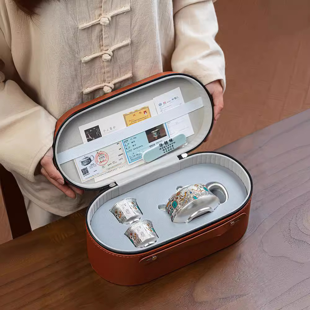 Bộ ấm trà cao cấp cho người lớn tuổi cho khách hàng bộ ấm trà Kung Fu mạ bạc 999