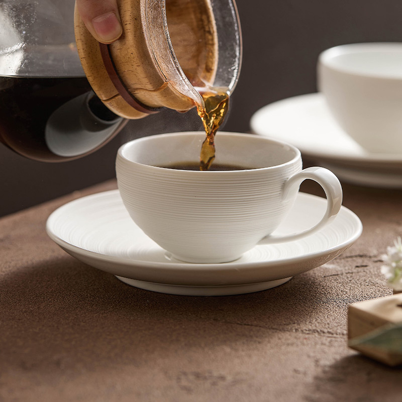 Cốc cà phê gốm sứ hoa văn dòng cốc đựng đĩa màu trắng giá trị cao cho nữ cốc nước cốc văn phòng gia dụng cốc latte