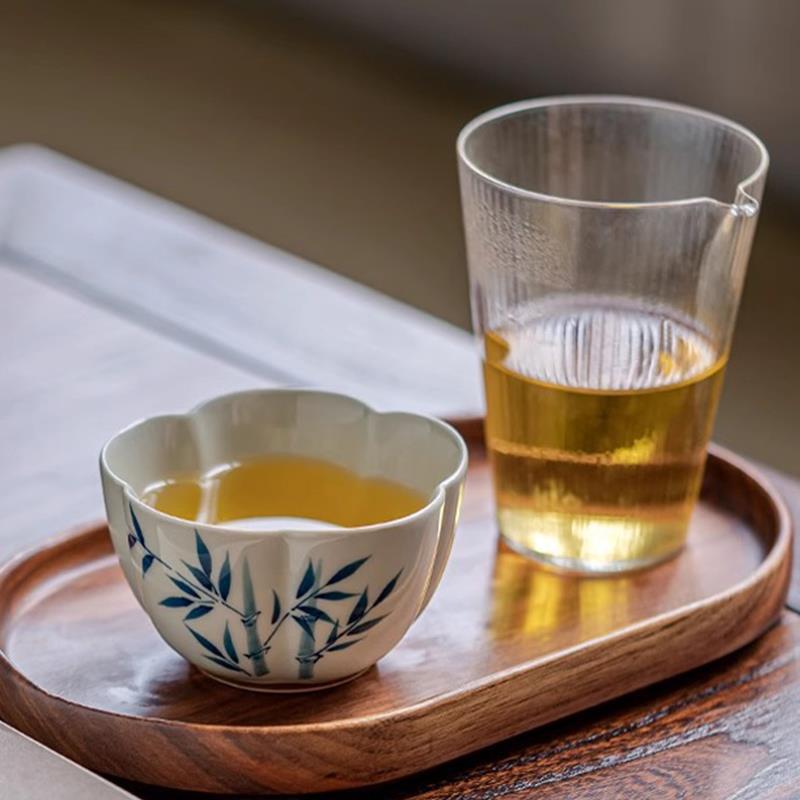 Màu xám thực vật vẽ tay hoa mận cốc chủ nhân gốm sứ tráng men đơn cốc uống trà cốc trà bộ trà Kung Fu gia dụng cốc trà