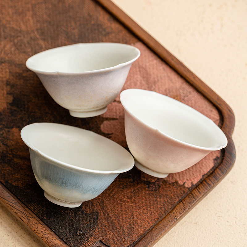 Lò nung thay đổi Kung Fu tách trà nhỏ Macaron quyến rũ màu tím ngắn chén hoa gia dụng đãi khách cốc uống trà cốc sứ cốc trà nhỏ cốc đơn