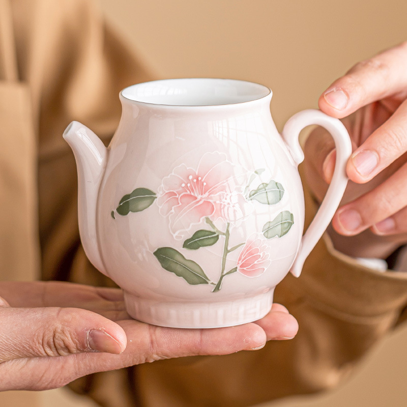 Hàng đống vẽ tay chạm khắc hoa huệ màu hồng, ấm tay cầm bằng gốm, dụng cụ pha trà chuyên dụng pha trà gia dụng, dụng cụ chia tách trà