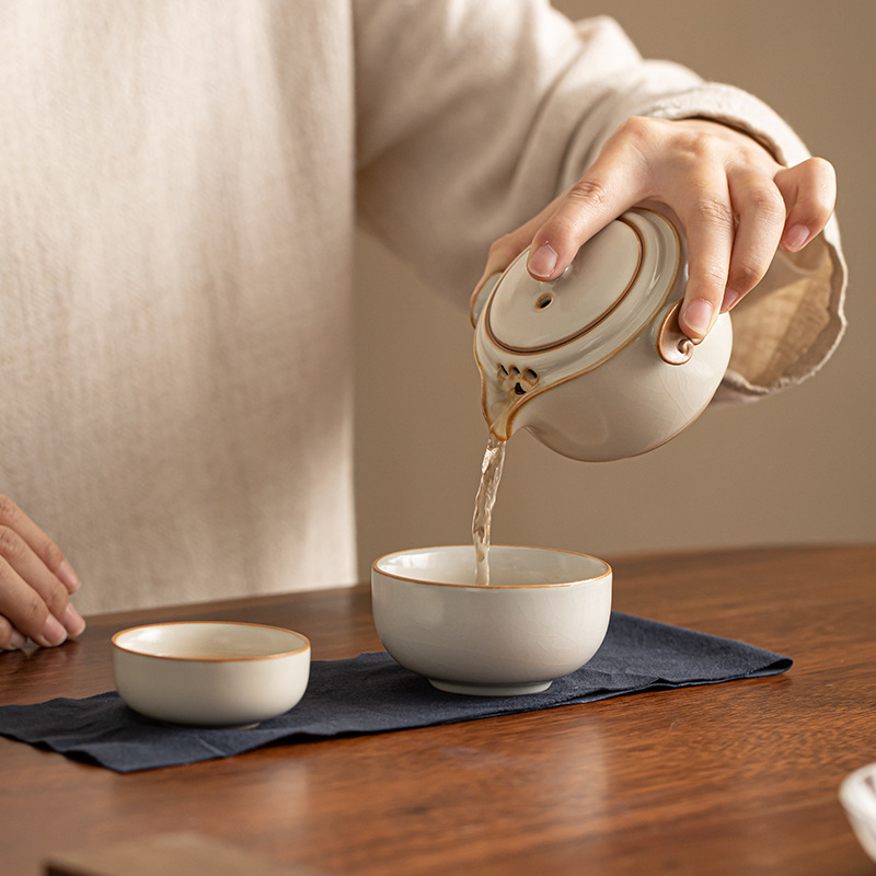 Bộ ấm trà du lịch Ruyao Ruyi, cốc phục vụ khách nhanh bằng gốm Sứ ngoài trời, một ấm hai cốc, Bộ trà di động, có thể mở và giữ