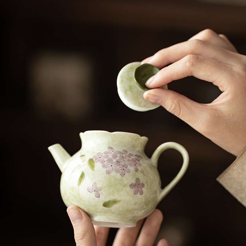Ấm trà hoa cẩm tú cầu vẽ tay dụng cụ trà Kung Fu gốm sứ gia dụng ấm trà đơn phong cách Trung Quốc có lọc để tặng quà cho nữ