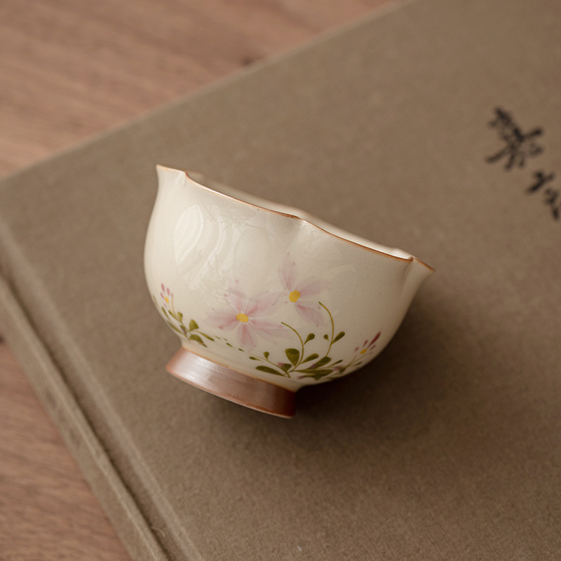 Cốc nụ hoa cúc nhỏ màu xám thực vật cốc uống trà cốc chủ nhân gốm sứ cốc đơn dụng cụ trà kungfu gia dụng cốc trà