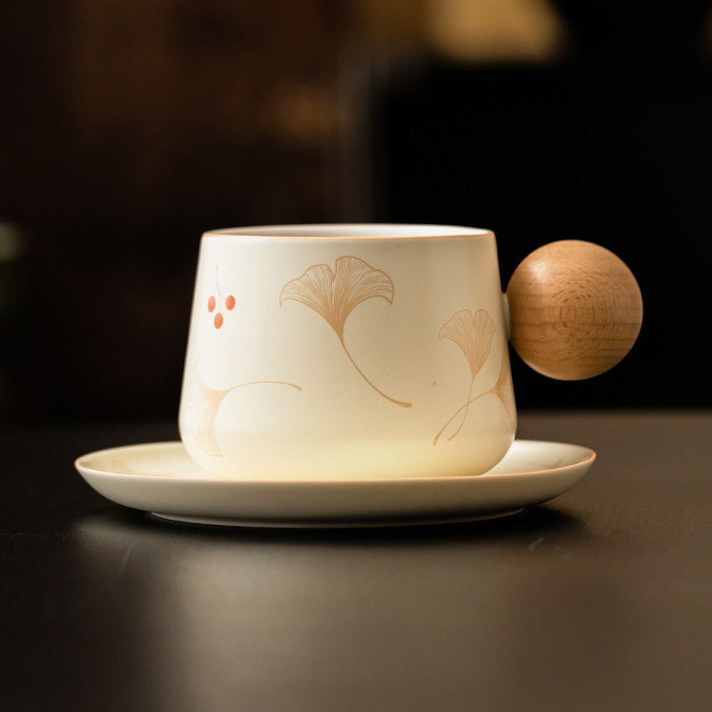 Cốc cà phê bóng bạch quả màu be, cốc trà chiều tinh tế, cốc sứ gốm, cốc uống nước gia dụng, bộ cốc và đĩa
