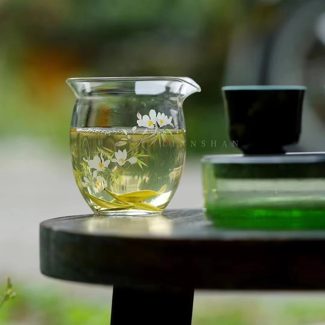 Cốc công bằng thủy tinh chịu nhiệt Borosilicat sáng tạo hình tươi mới không nóng tách Trà Công bằng cốc công bằng Bộ trà Kung Fu