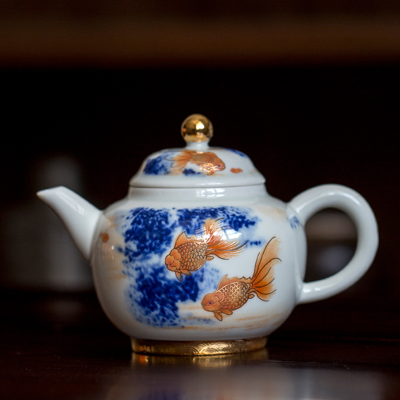 Ấm trà Ruyi bằng gốm sứ phong phú hơn cả ấm trà phong cách Trung Quốc tráng men cá vàng xanh và trắng cổ