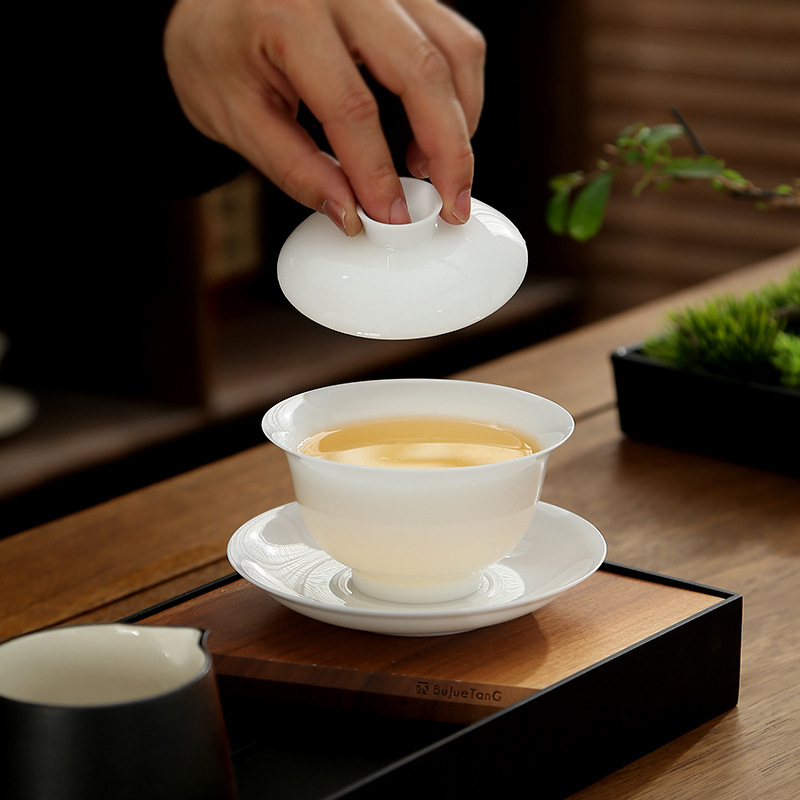 Cao cấp loại đá mỡ cừu ngọc sứ bát có nắp ba tài cốc trà bộ trà Kung Fu gốm sứ gia dụng đơn bát trà sứ trắng bán buôn