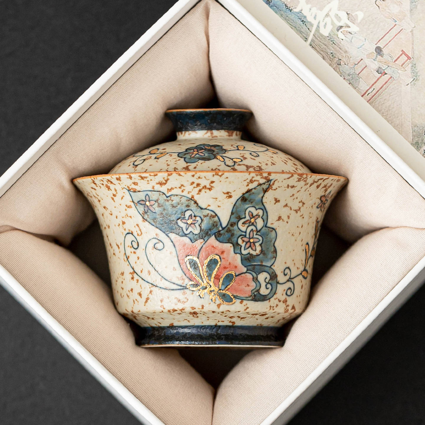 Bát có nắp bằng vàng sơn mài màu xanh và trắng, bát pha trà có nắp Jin'an, bộ trà gốm sứ hoa bướm vẽ tay, tách trà dung tích lớn