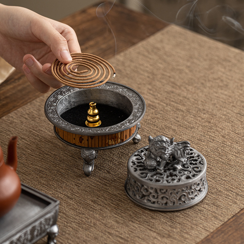 Hương thơm sang trọng nhẹ kiểu Trung Quốc mới hàng rào cổ kính thiếc cũ thiếc tinh khiết bếp sư tử Lư hương trà đạo hương liệu gia dụng trong nhà hộp đựng hương