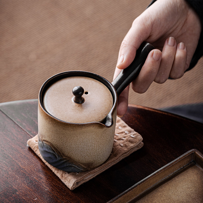 Ấm trà tay cầm bên Lò Nung Cangshan dụng cụ pha trà Kung Fu gốm cổ điển gia dụng có tay cầm chống bỏng Lọc ấm đơn