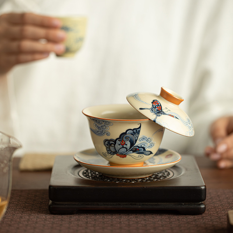 Jingdezhen Ru Kiln Cloud Butterfly Lid Bowl Bộ trà gốm Bộ ba tài năng có nắp màu vàng có hoa văn nứt, Bộ hoàn chỉnh với Bát trà treo.