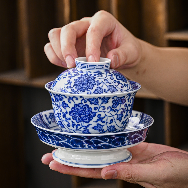 Bộ bát có nắp ba tài bằng sứ trắng xanh Jingdezhen bộ trà Kung Fu cao cấp bộ bát pha trà bộ ba món chống bỏng bán buôn