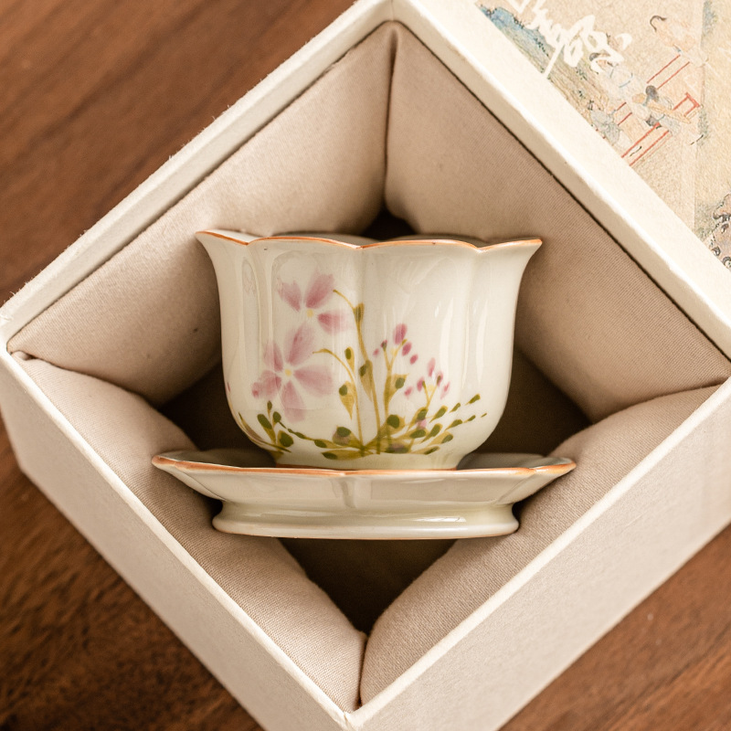 Cốc cánh hoa cúc nhỏ vẽ tay cốc trà gốm sứ Trung Quốc cốc chủ nhân cốc uống trà chống bỏng cao cấp chuyên dụng cho nữ