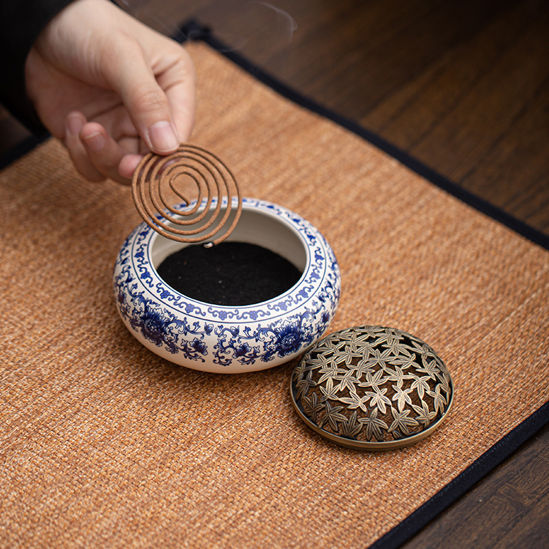Lư hương sứ trắng trắng xanh phong cách quốc gia lư hương gốm sứ thiền chỉ lư hương văn phòng bàn trà phụ kiện trà đạo đồ trang trí