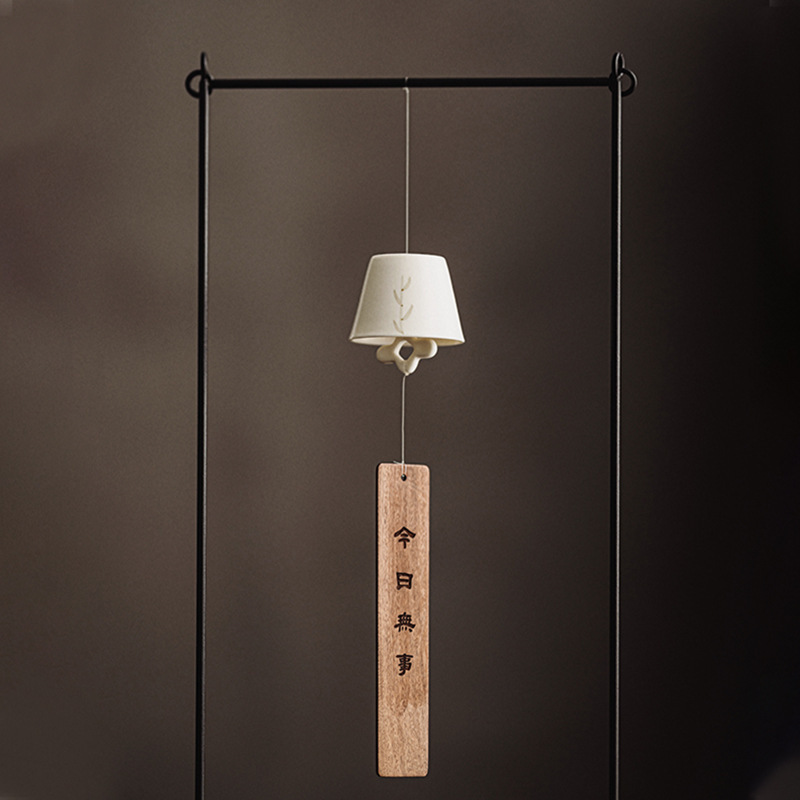 Trang trí đồ trang trí bằng gốm sứ vẽ tay chuông gió sắt rèn giá đỡ không gian trà trang trí không gian trang trí Homestay