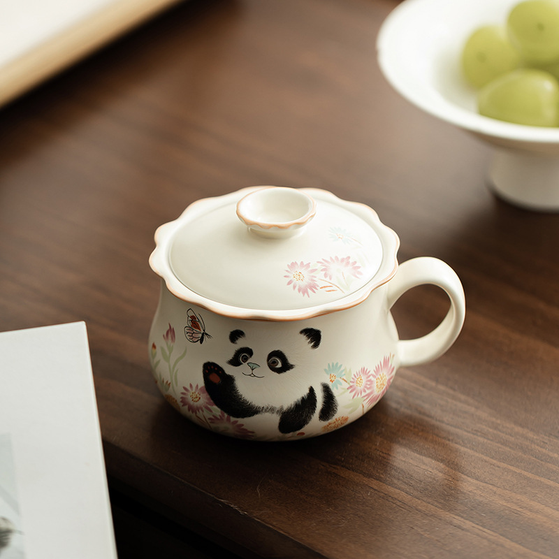 Màu vàng gạo Dingyao gấu trúc chơi bướm miệng hoa cốc trà cà phê cốc gốm sứ sáng tạo dễ thương cốc cá nhân cốc tách nước trà