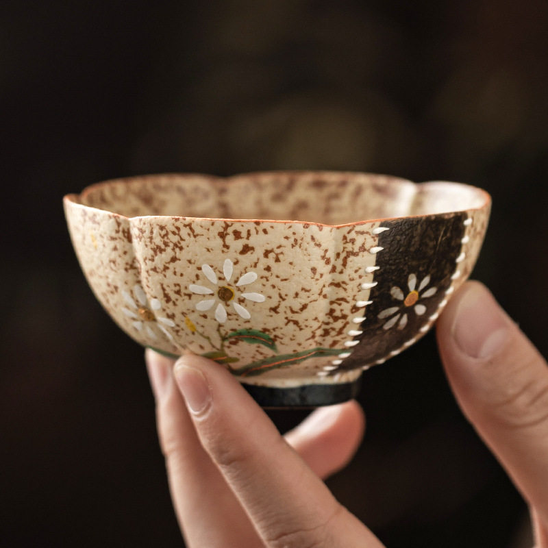 Cốc trà gốm sứ đỏ đá lửa xanh trắng cốc chủ nhân vẽ tay hoa cúc nhỏ cốc uống trà cốc đơn chén trà