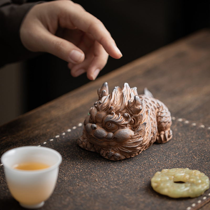 Đồ trang trí kỳ lân bùn đá cũ, bàn trà Trung Quốc, vật nuôi trà, bộ trà Kung Fu, phụ kiện có thể nuôi trà, đồ thủ công trên xe gia đình