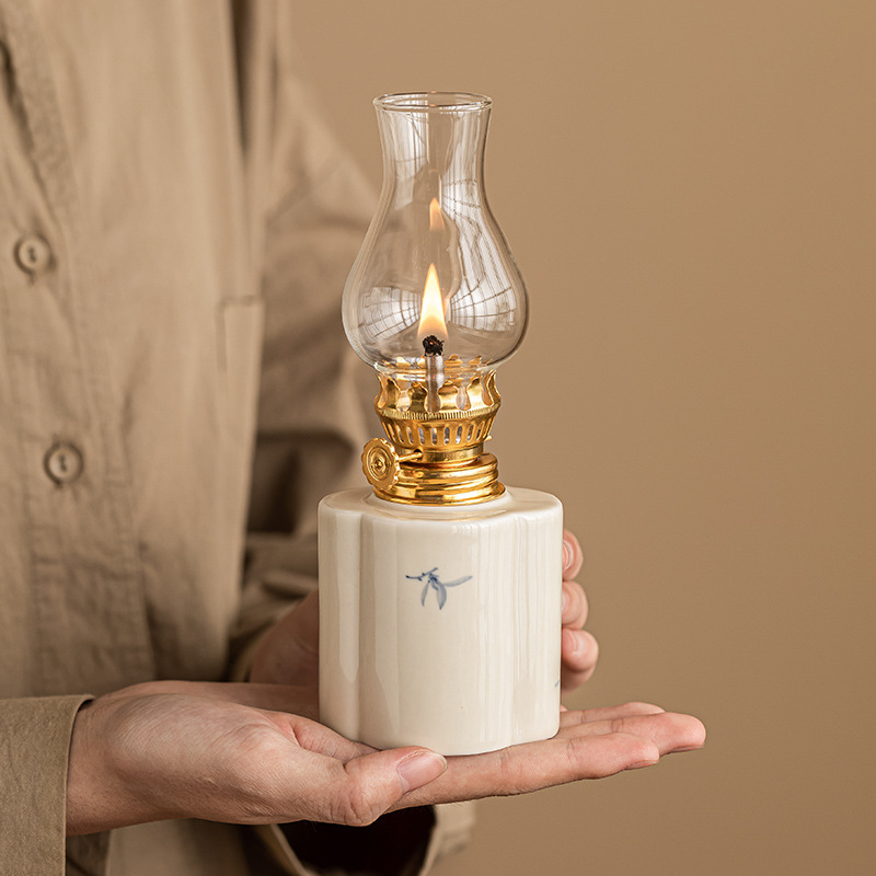 Vẽ tay hoa retro đèn dầu gốm sứ đèn bơ đèn mới Trung Quốc phòng học phòng ngủ đèn trang trí đèn