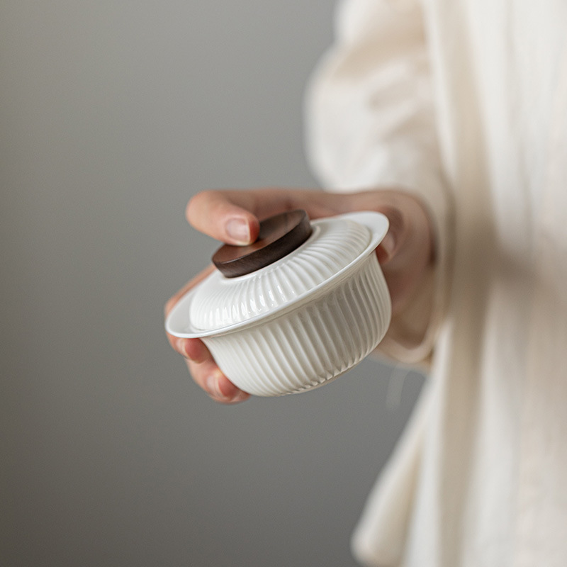 Đức Hoa mỡ cừu ngọc sứ trắng có nắp bát trà nhị tài, nút nắp gỗ không nóng tay, bộ trà Kung Fu gốm sứ mỏng có vân dọc