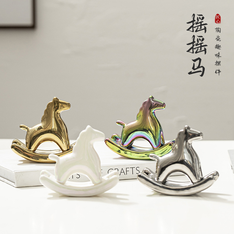 Sáng tạo gốm sứ ngựa bập bênh đồ trang trí hiện đại đơn giản trang trí nhà cửa thủ công phòng khách máy tính để bàn tủ TV nội thất