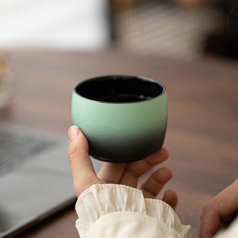 Cốc có nắp chuyển màu sáng tạo dành cho văn phòng tại nhà, bình giữ nhiệt nhỏ kiểu cổ điển Trung Quốc, cốc nước dung tích lớn.