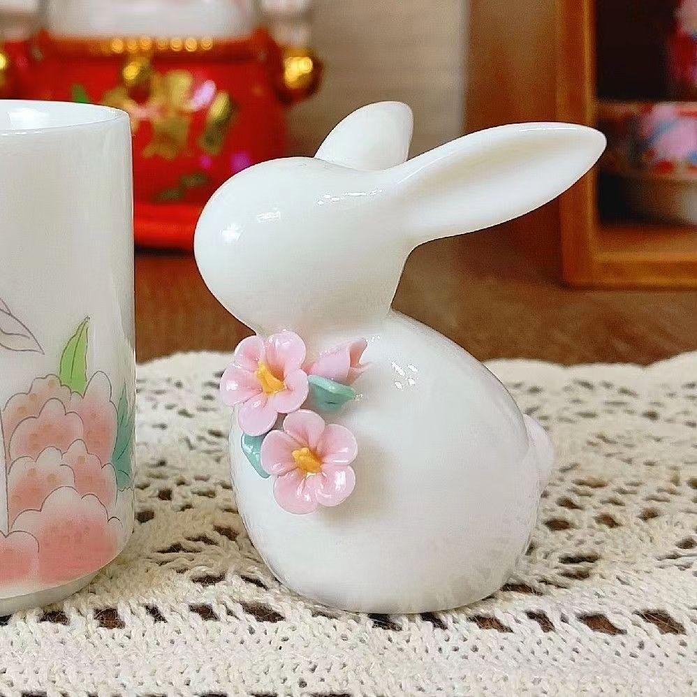 Nhà sản xuất cung cấp hoa thủ công gốm sứ thỏ nhỏ đồ trang trí bàn trà Thỏ Gốm sứ có nắp trà Thỏ Gốm sứ
