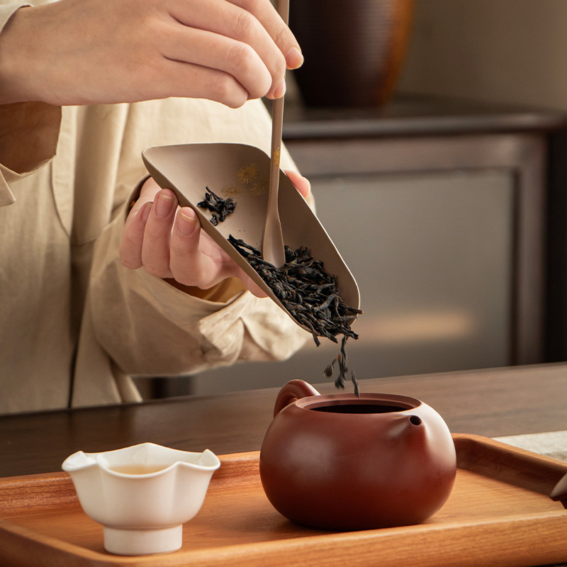 Bán buôn đồ sơn mài bằng sắt cũ thủ công, trà sen, phụ kiện bộ trà, muỗng cà phê, thưởng thức trà sen, trà sen, trà đạo sáu quý ông