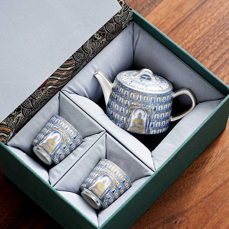 Bộ ấm trà mạ bạc Đôn Hoàng văn hóa và sáng tạo