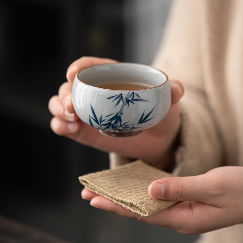 Cốc trà hoa văn vẽ tay màu men cốc chủ nhân gốm sứ Trung Quốc cốc trà nhỏ Kung Fu cổ điển cốc đơn gia dụng