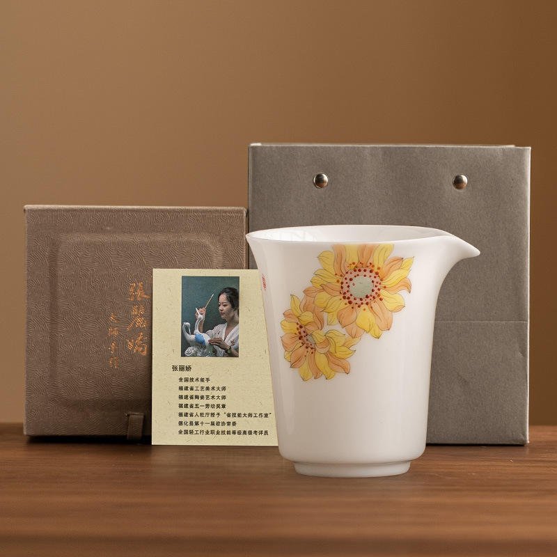 Nhà máy Zhang Lijiao Master chay mỡ cừu ngọc bích cốc sứ chia tách trà bộ trà băng phụ kiện trà Kung Fu trà biển trà