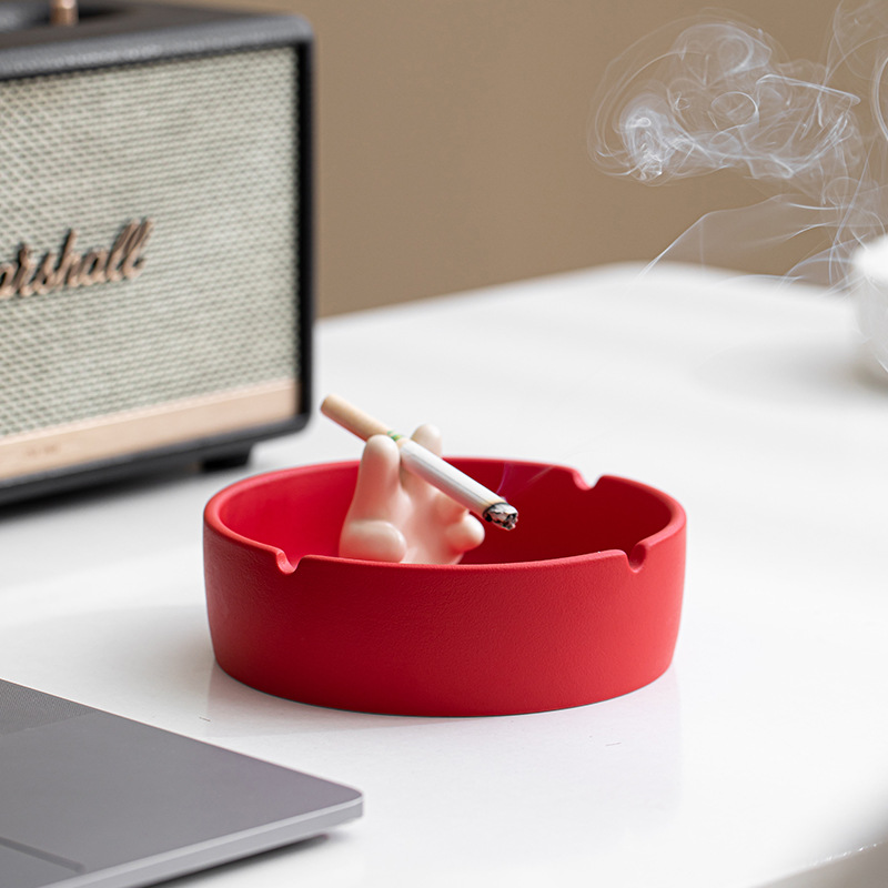 Gạt tàn chống tro bay cảm giác cao cấp gạt tàn phòng khách gia dụng cá tính sáng tạo gạt tàn gốm sành điệu trang trí vui nhộn