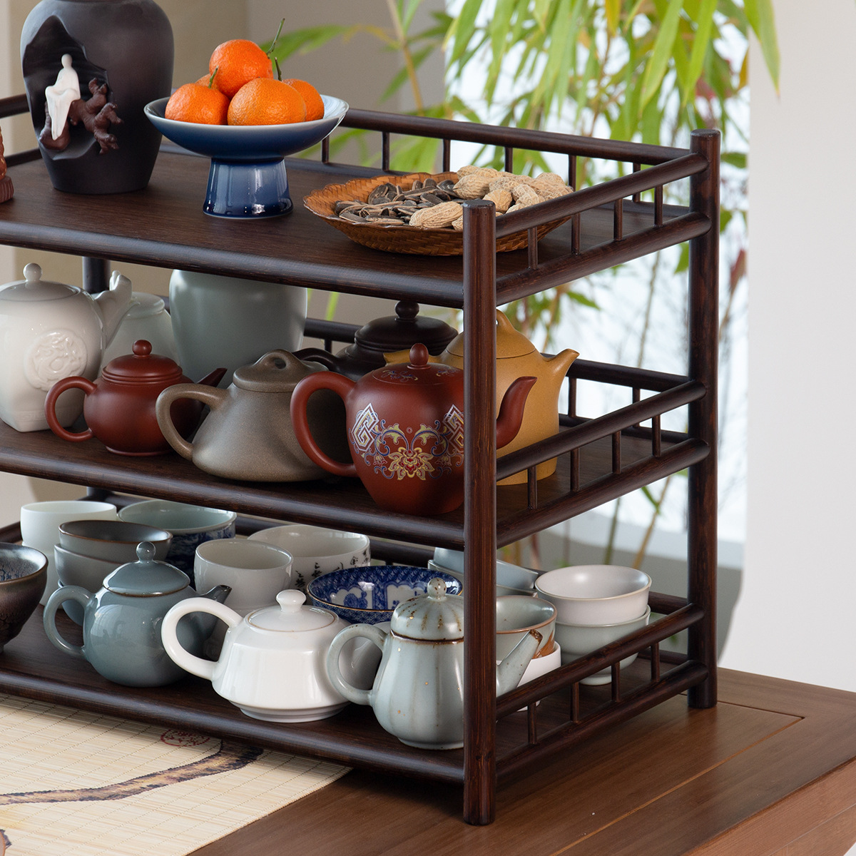 Giá để cốc tre ba tầng, giá đựng ấm trà, giá trưng bày tủ, giá để lá trà, giá trưng bày ba tầng cỡ lớn.