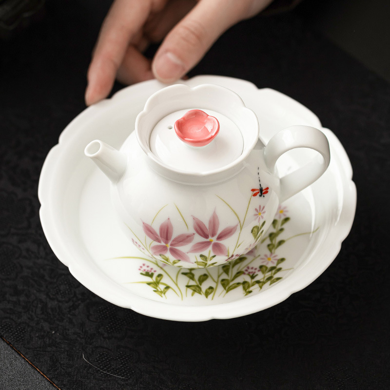 Ấm trà chuồn chuồn cúc họa mi vẽ tay cực chất ấm pha trà tay chống bỏng cao cấp gia dụng ấm cầm tay có dây lọc gốm sứ cỡ nhỏ