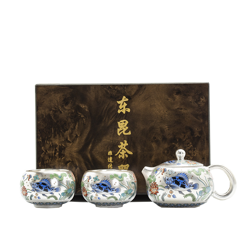 Bộ ấm chén trà Kung Fu mạ bạc, họa tiết Cá Xishi, gồm 1 ấm và 2 chén, hộp quà tặng cao cấp, quà lưu niệm.