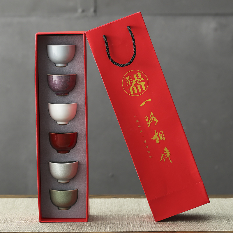 Bộ ấm chén trà quà tặng với năm lò nổi tiếng: chén nếm, chén chủ, lò Ru gốm, lò Ge, lò Jun, chén trà Kung Fu để uống trà.