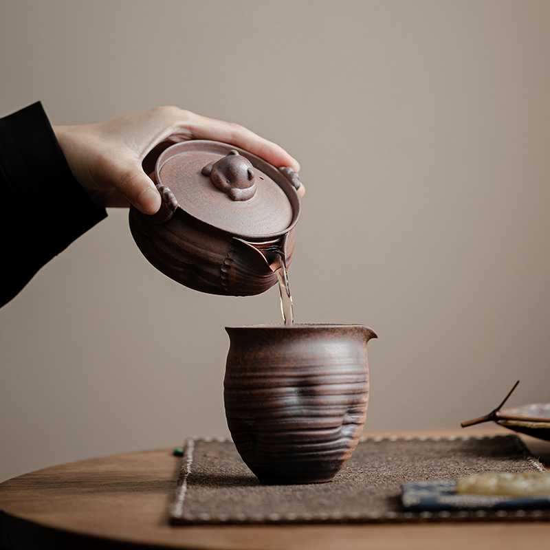 Ấm trà gấu nhỏ đất đá cũ ấm trà gốm sứ hộp quà tặng bộ trà kungfu cổ điển văn phòng gia dụng ấm pha trà