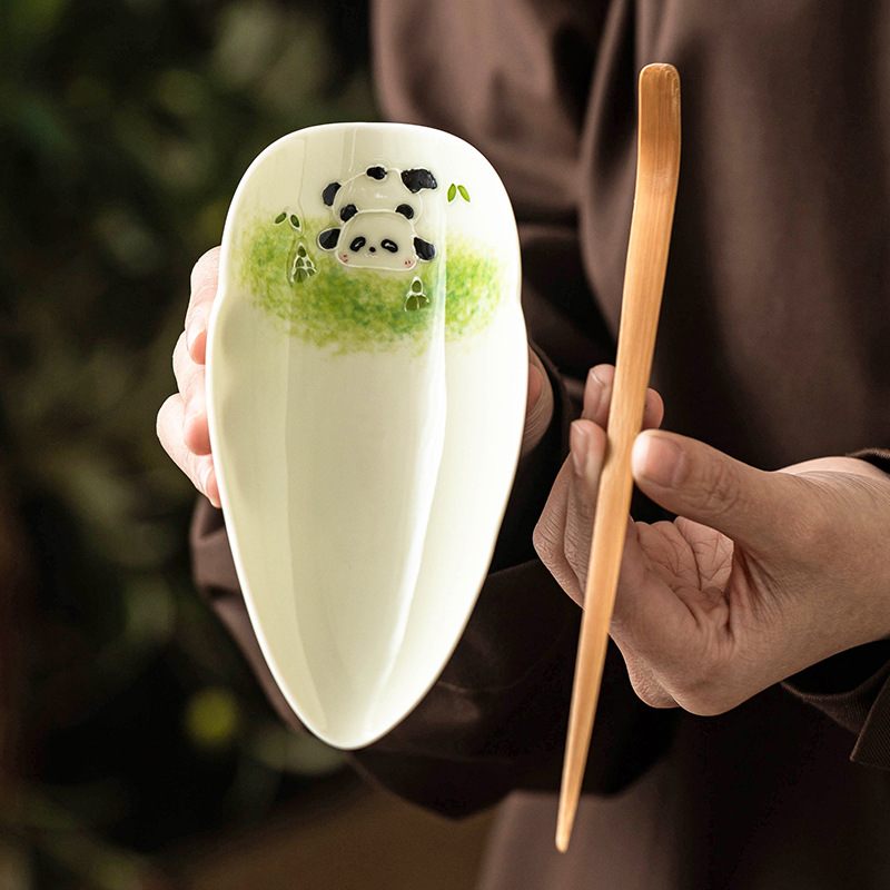 Vẽ tay đống chạm khắc gấu trúc trà số trà gốm cuộn lá sen trà gia dụng đánh thức trà bộ trà kung fu phụ kiện trà đạo