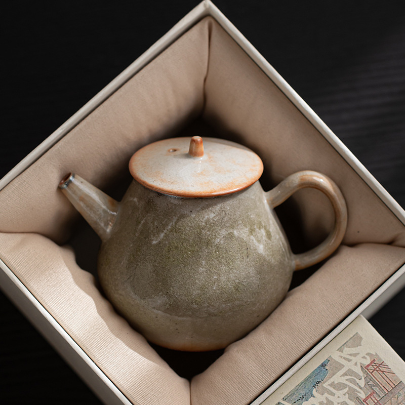 Ấm đun nước Shiino Shaojunyue ấm pha trà gốm sứ gia dụng thay đổi lò nung cổ điển ấm đun trà bộ trà Kung Fu ấm trà