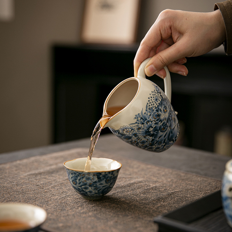 Cốc công bằng gốm sứ màu xanh và trắng cốc đồng phục cao cấp cổ điển cốc tách trà nhỏ bộ trà Kung Fu cốc công cộng lò thiền kiểu Nhật