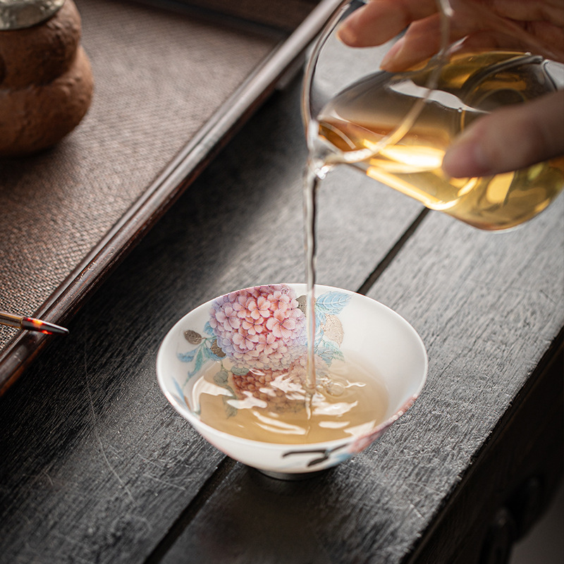 Tách trà sứ ngọc trắng của Hoàng Tứ Đông dành cho nữ, tách đơn hoa cẩm tú cầu kung fu cao cấp, quà tặng ngày lễ tình nhân