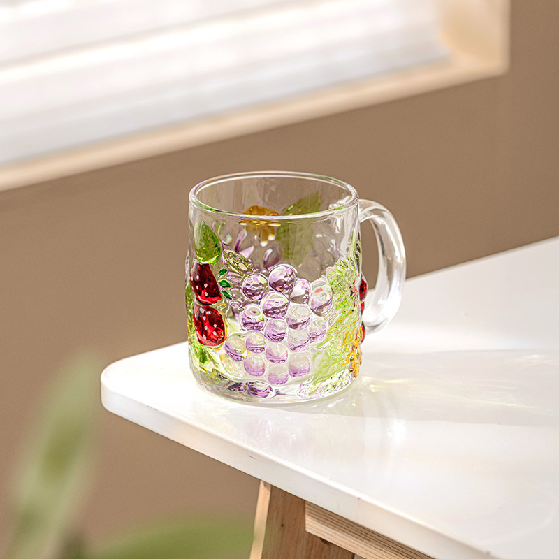 Cốc nho vẽ tay cốc thủy tinh cao cấp thích hợp cốc uống nước gia dụng có tay cầm cốc cà phê sữa Instagram cốc trà