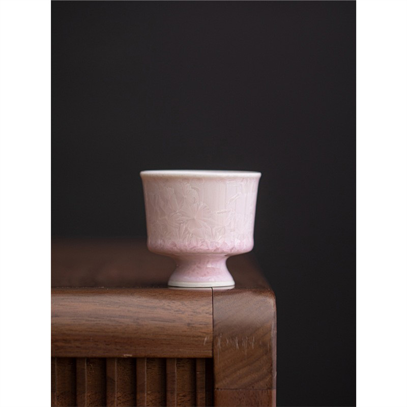 Giá trị cao màu hồng pha lê đá hoa cốc cao cốc cao cốc trà Kung Fu dành riêng cho phụ nữ sang trọng nhẹ cốc uống trà biến đổi lò đơn