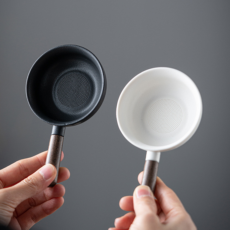 Nhà sản xuất bán buôn dụng cụ lọc trà gốm tích hợp bộ lọc trà, dụng cụ lọc lá trà, bộ tách trà gốm, phụ kiện bộ trà