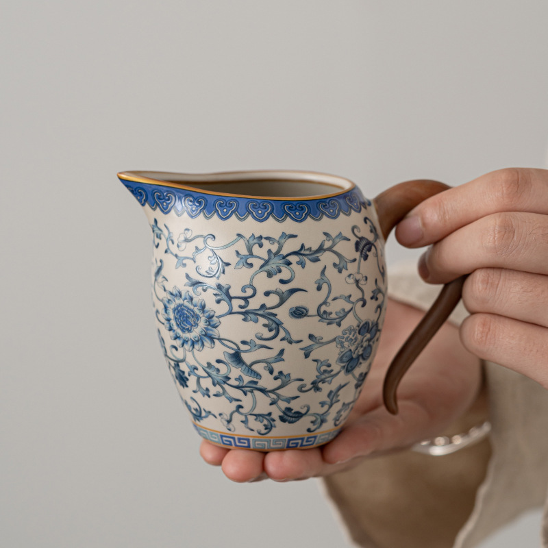 Cốc pha trà xanh trắng gia dụng cốc cốc pha trà công bằng gốm sứ cốc pha trà công bằng