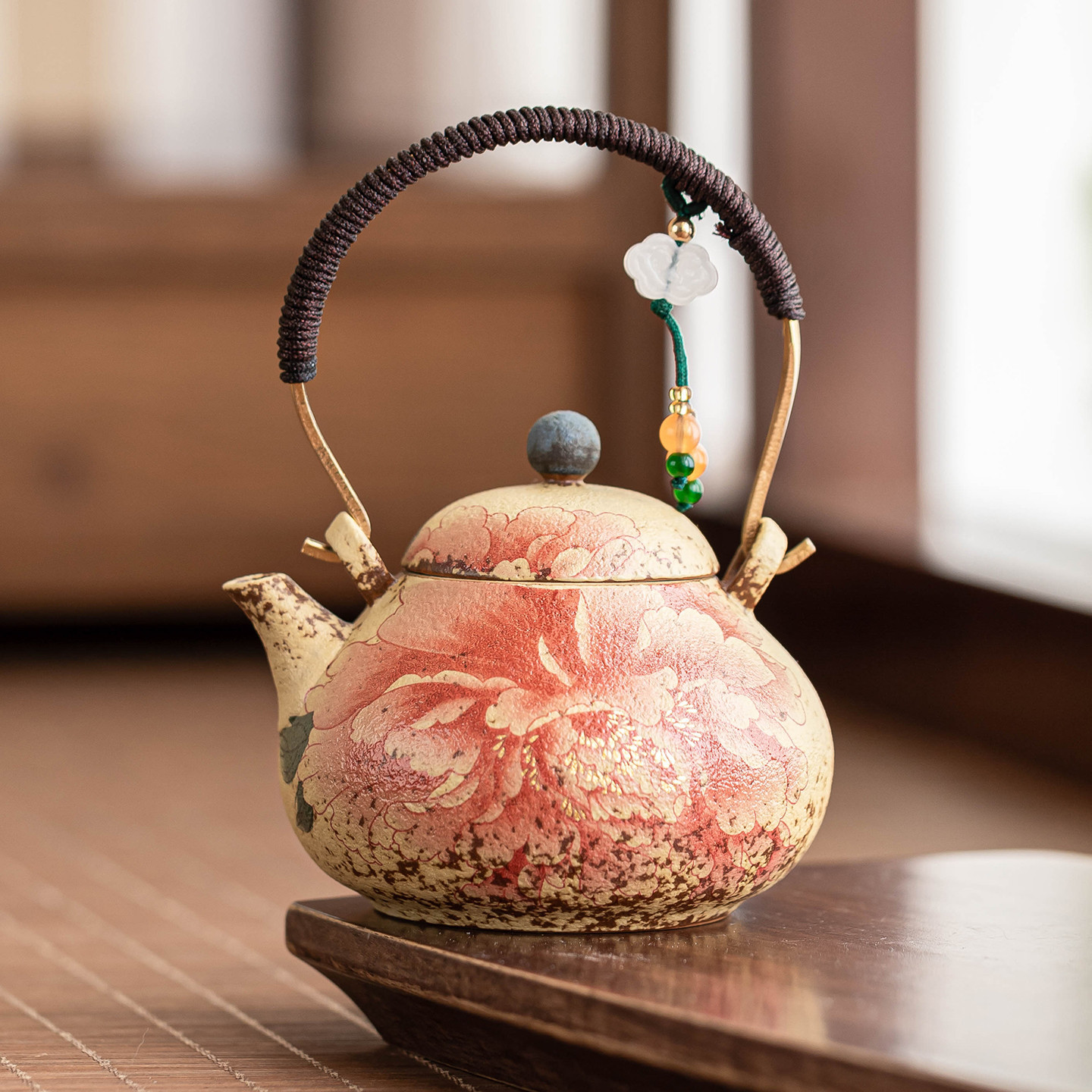 Ấm trà đỏ đá lửa trắng xanh ấm trà hoa mẫu đơn vẽ tay gốm sứ tinh tế ấm tách nước trà mới